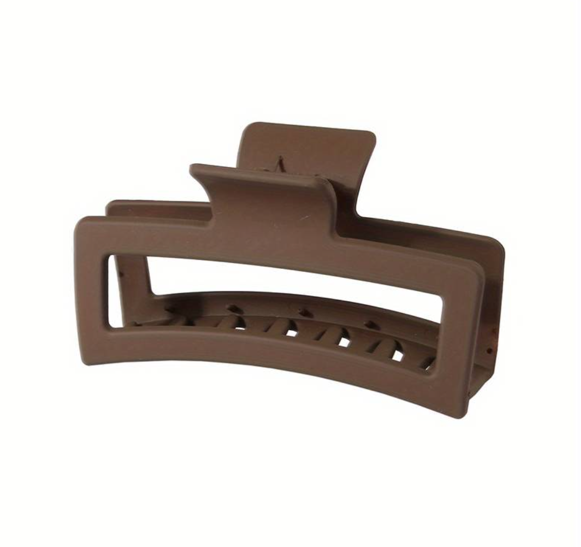 MATTE BROWN CLAW CLIP